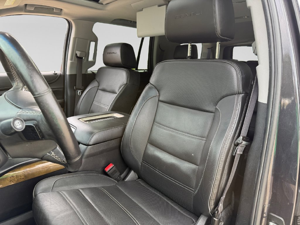 Used 2016 GMC Yukon Denali w/ Open Road Package AWD/4WD image 20