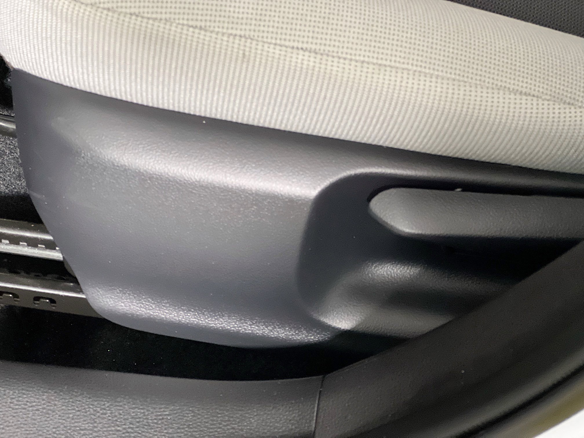 Used 2025 Toyota Corolla LE FWD image 16