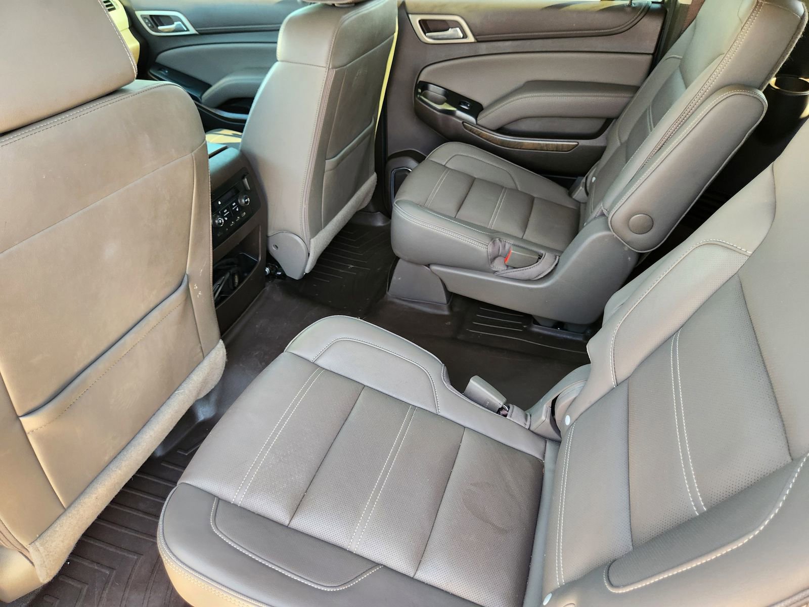 Used 2018 GMC Yukon XL Denali w/ Open Road Package AWD/4WD image 34
