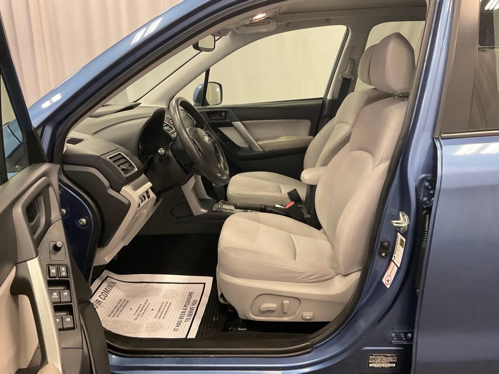 Used 2016 Subaru Forester 2.5i Premium AWD/4WD image 4
