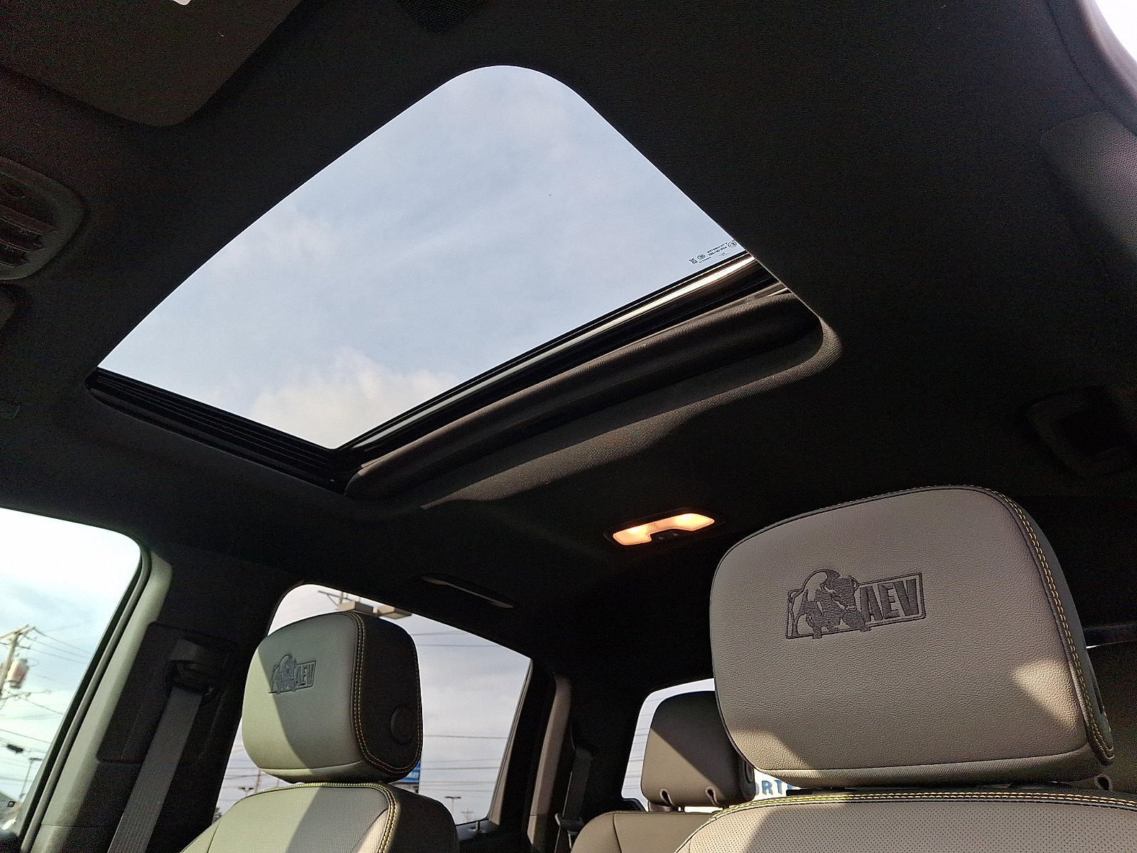 Used 2025 Chevrolet Colorado ZR2 w/ ZR2 Bison Edition image 14