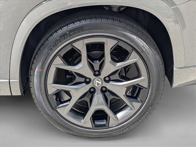 New 2026 Lexus TX 500h AWD image 9