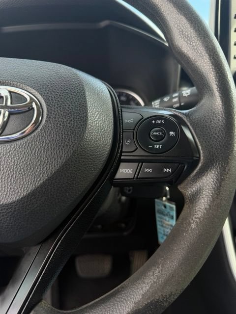 Used 2021 Toyota RAV4 LE FWD image 13