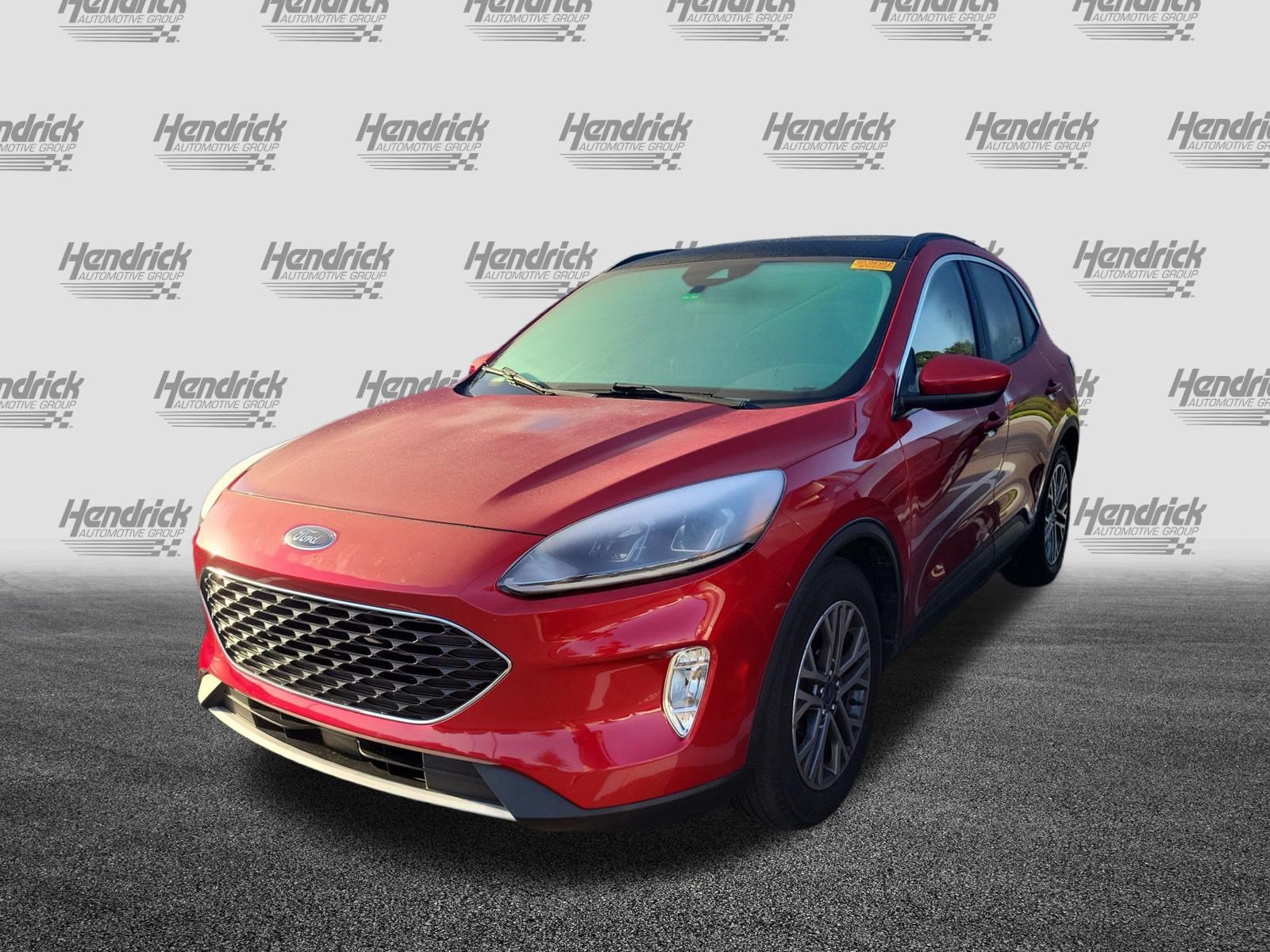 Used 2022 Ford Escape SEL w/ Technology Package FWD image 4