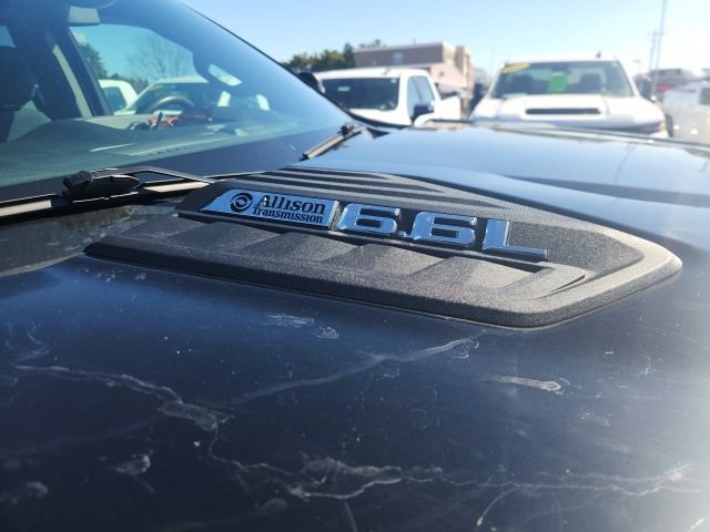 Used 2024 Chevrolet Silverado 2500 Custom w/ Custom Convenience Package image 3