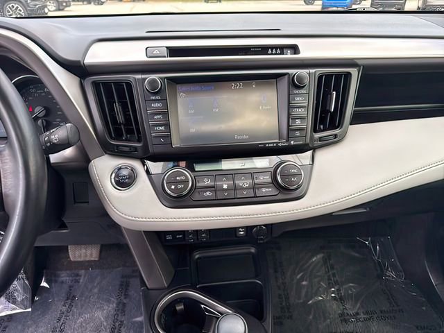 Used 2018 Toyota RAV4 XLE AWD/4WD image 27