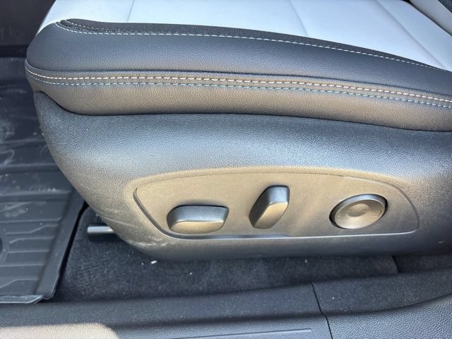 New 2026 Chevrolet Equinox EV LT FWD image 11