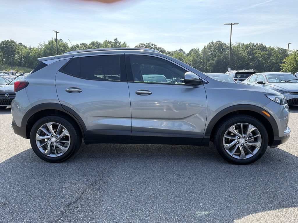 Used 2023 Buick Encore GX Essence w/ Experience Buick Package FWD image 6