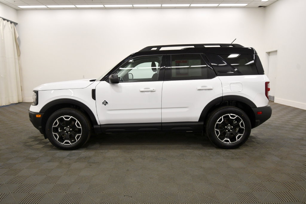 Used 2025 Ford Bronco Sport Outer Banks AWD/4WD image 4