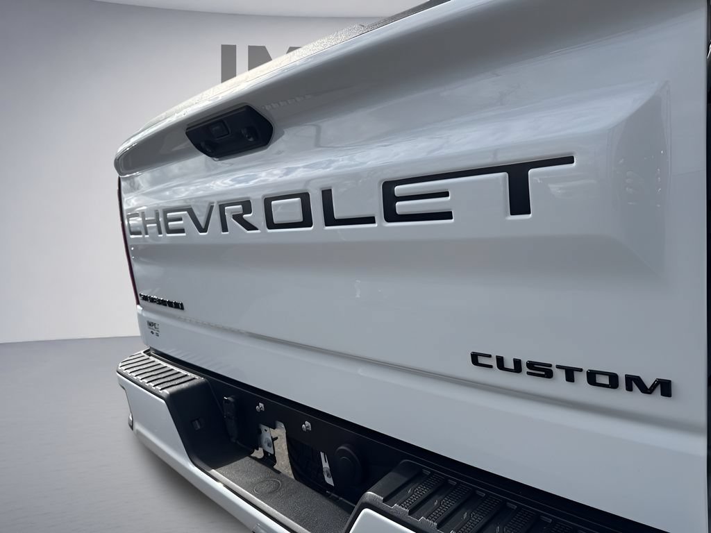 Used 2024 Chevrolet Silverado 1500 Custom AWD/4WD image 30