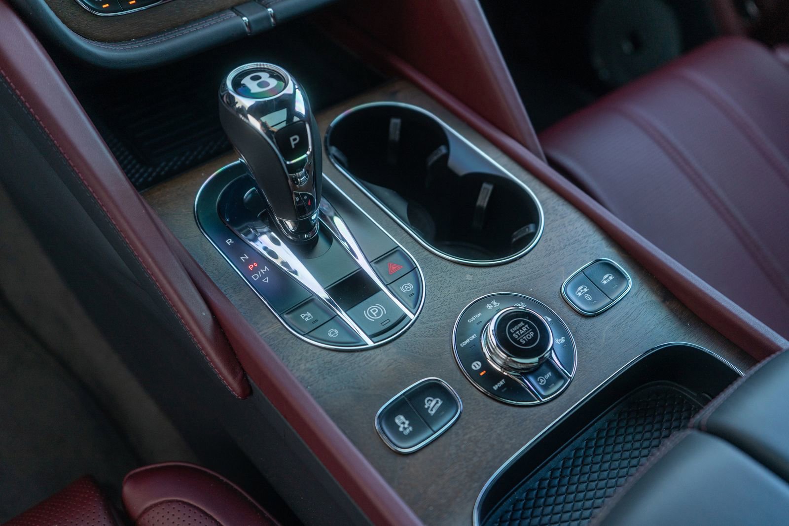 Certified 2024 Bentley Bentayga Extended Wheelbase image 31