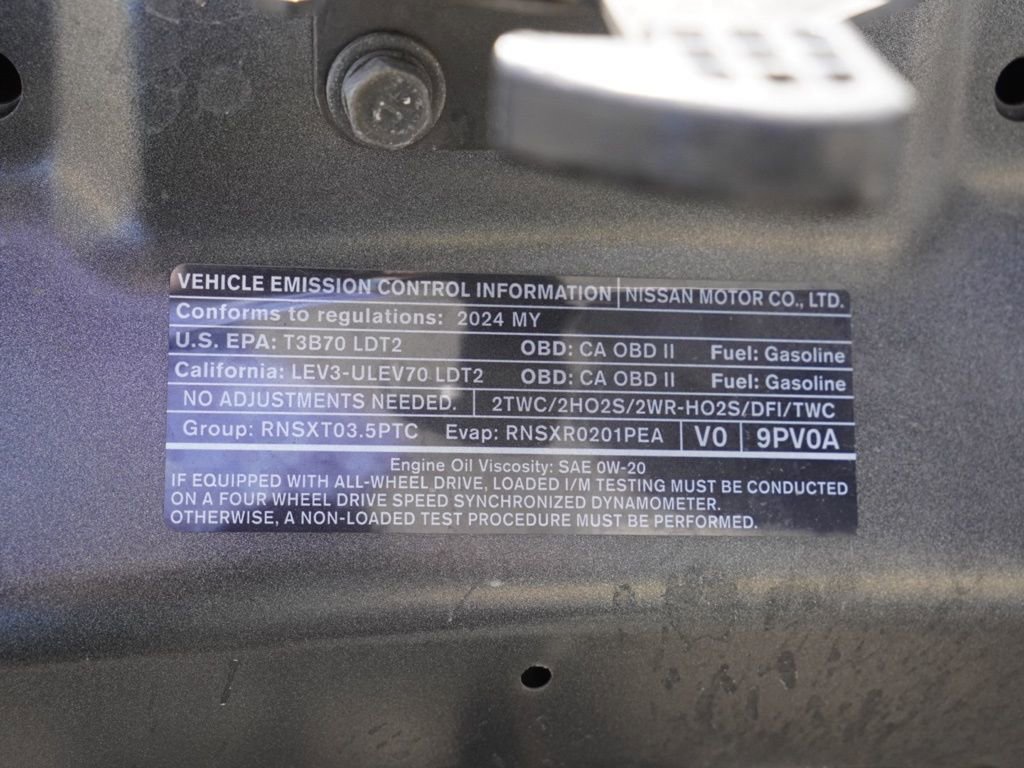 Used 2024 Nissan Pathfinder SL FWD image 25