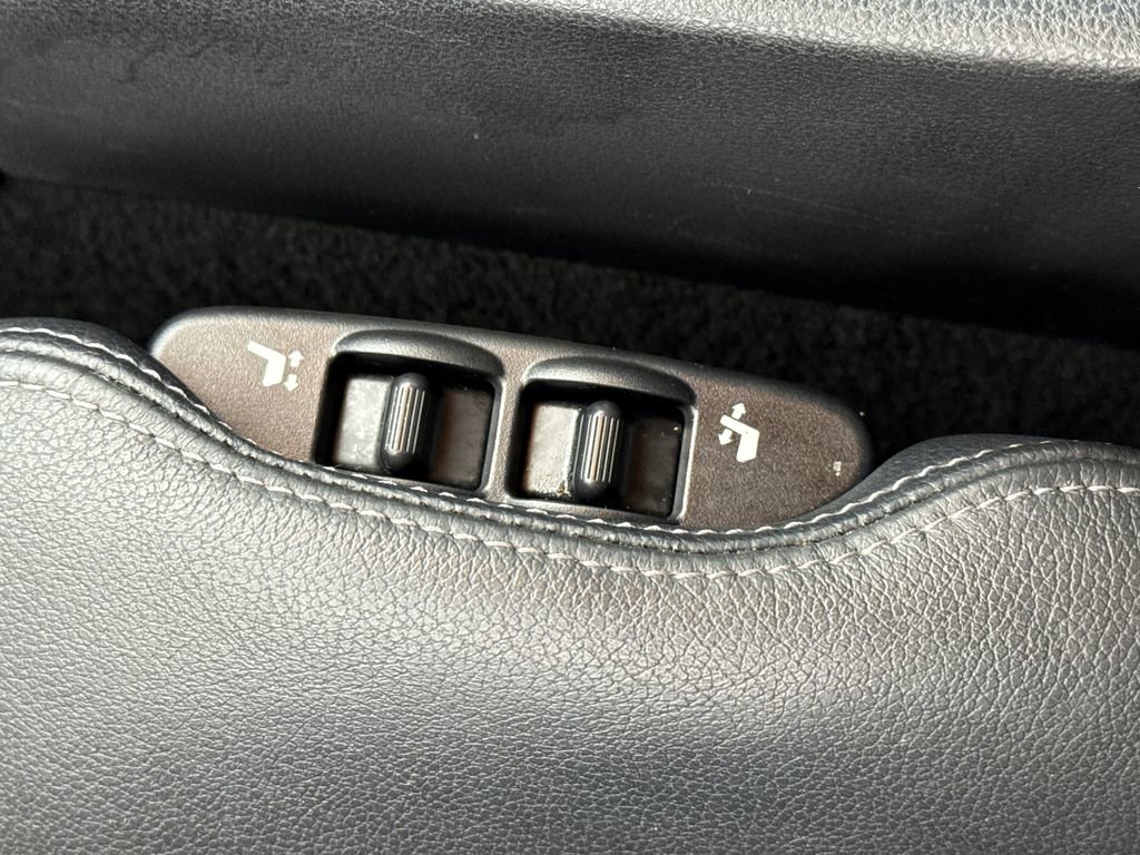 Used 2020 Nissan 370Z Touring Sport image 22