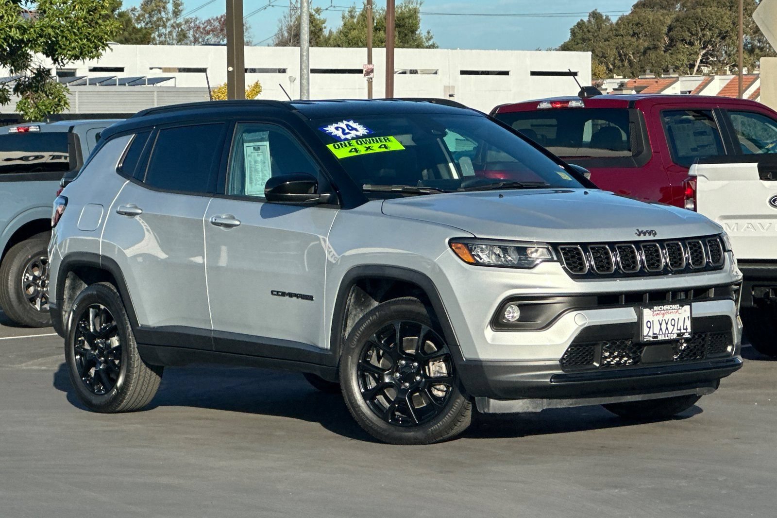 Certified 2024 Jeep Compass Latitude w/ Convenience Group AWD/4WD image 2