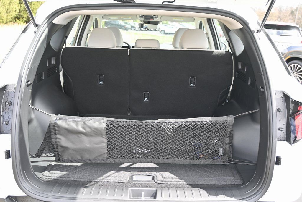 Used 2025 Hyundai Tucson SE AWD/4WD image 7