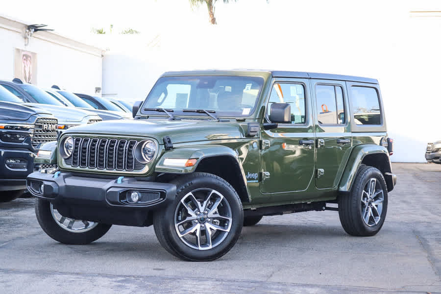Used 2024 Jeep Wrangler Unlimited w/ Convenience Group