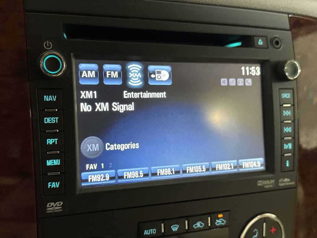 Used 2013 Chevrolet Avalanche LTZ AWD/4WD image 14