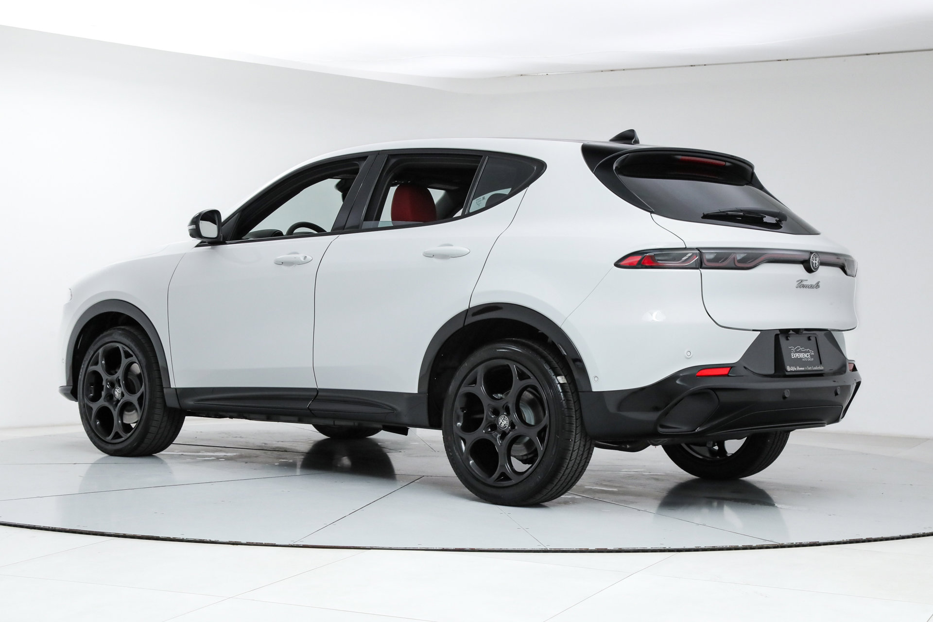 New 2026 Alfa Romeo Tonale Sprint w/ Red Premium Package image 3