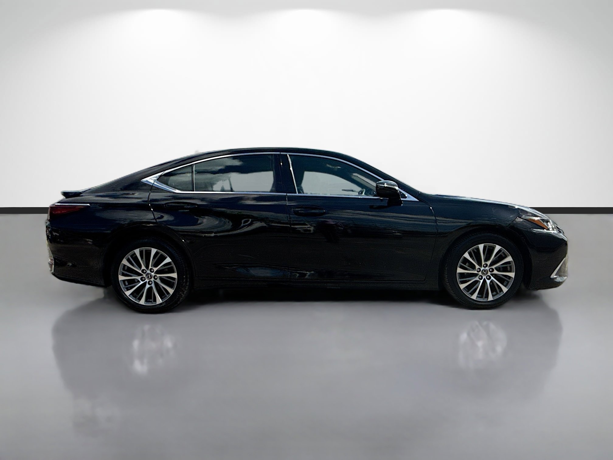 Used 2021 Lexus ES 250 w/ Premium Package AWD/4WD image 2