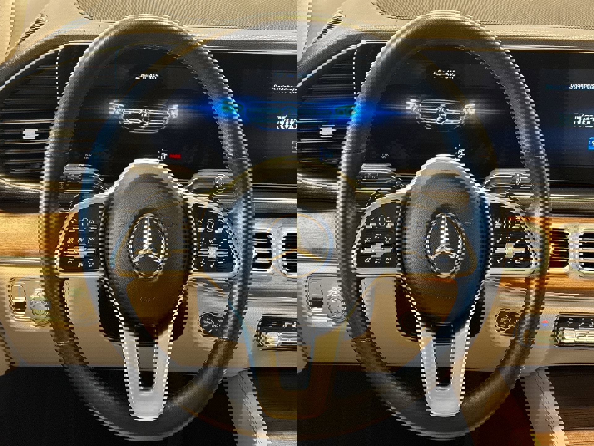 Used 2022 Mercedes-Benz GLS 450 4MATIC image 14