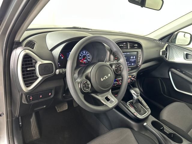 Used 2022 Kia Soul LX image 13