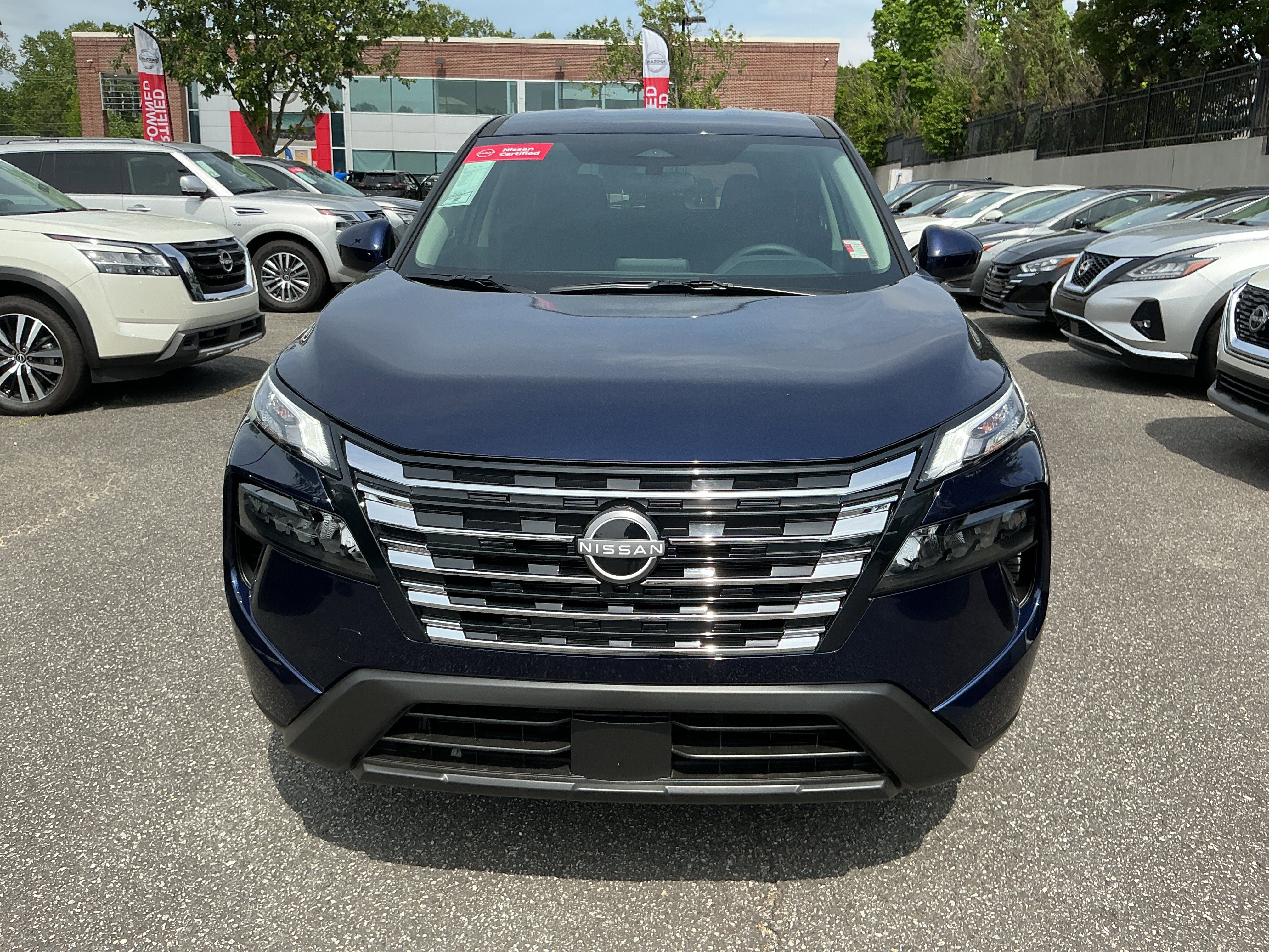 Certified 2026 Nissan Rogue SV FWD image 6