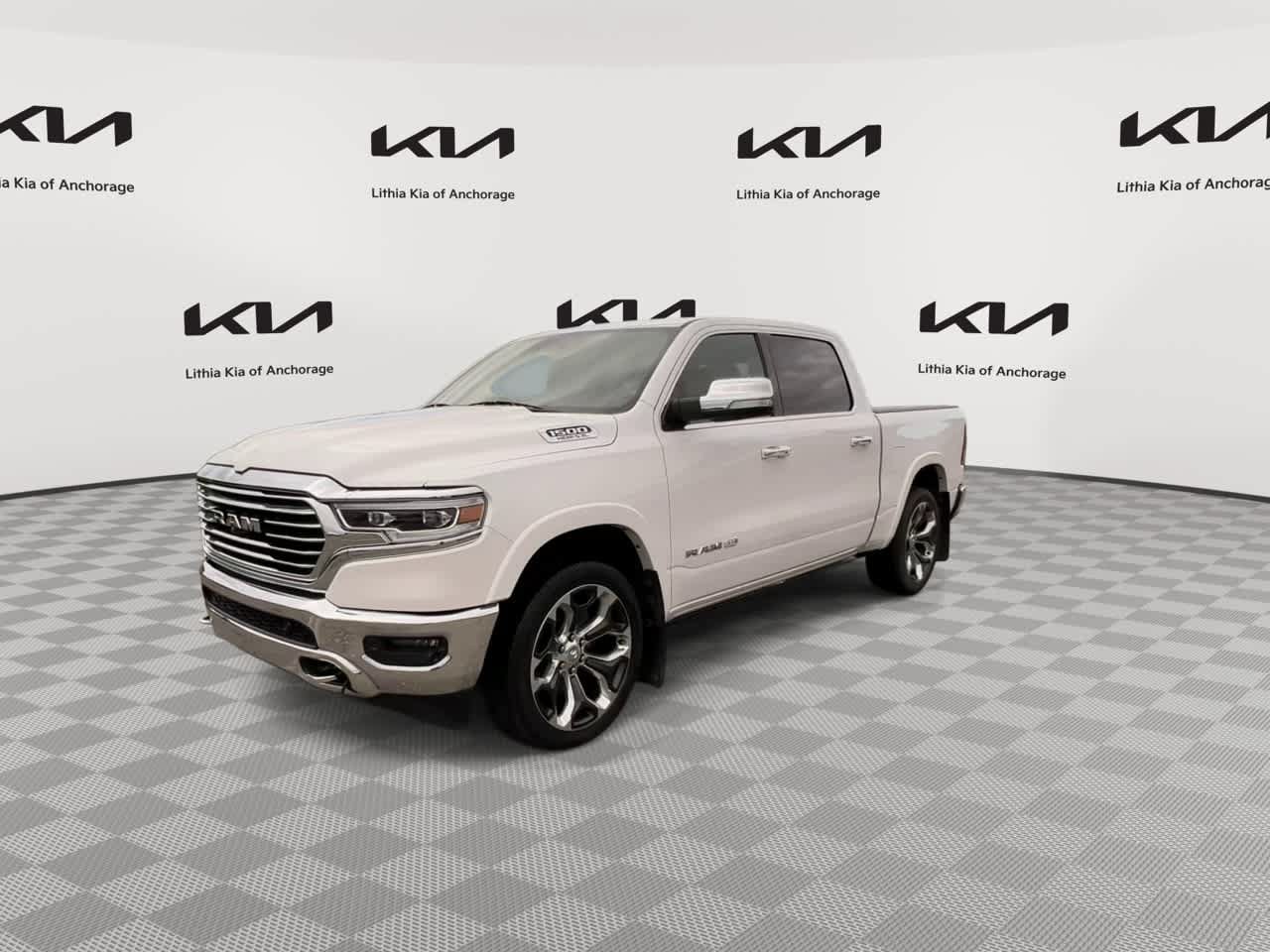 Used 2019 RAM 1500 Laramie Longhorn AWD/4WD image 4
