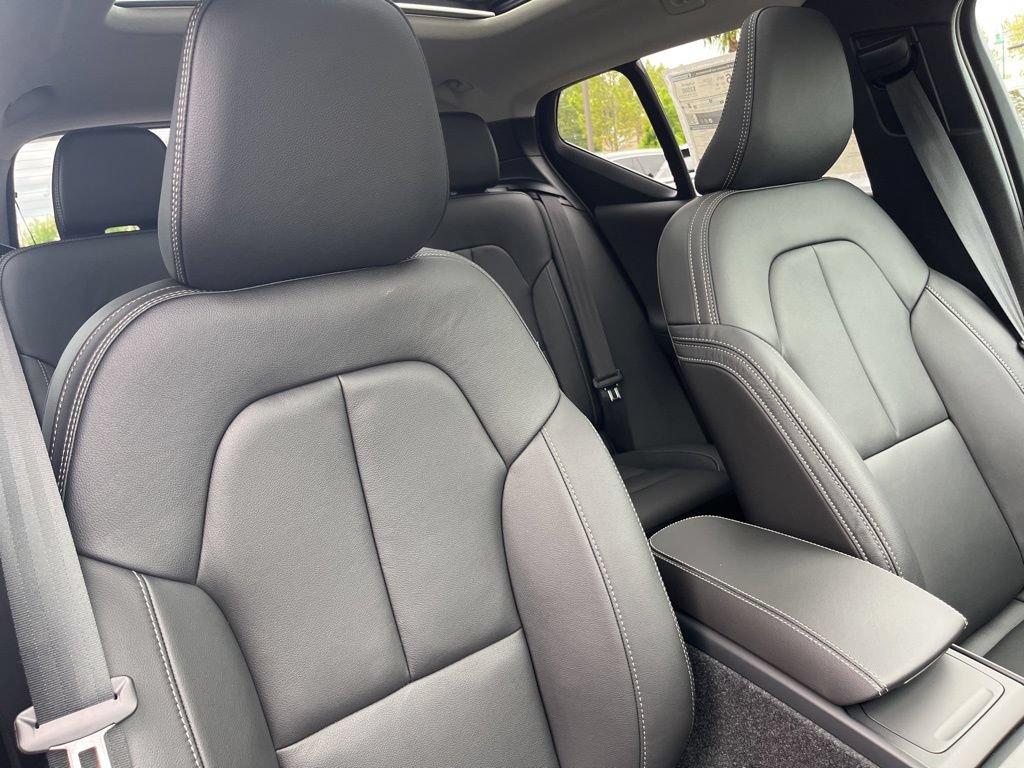 New 2026 Volvo XC40 B5 Core w/ Protection Package Premier AWD/4WD image 21