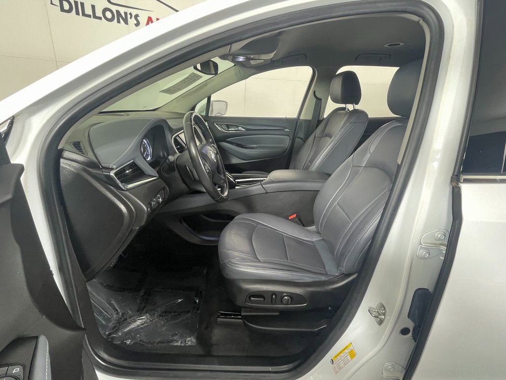 Used 2019 Buick Enclave Essence image 13