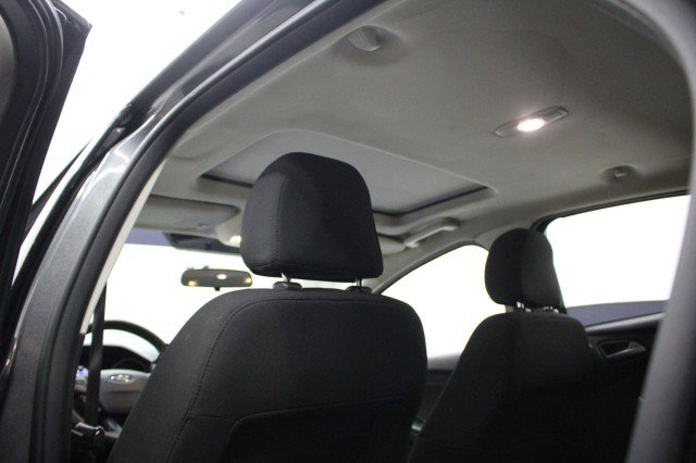 Used 2017 Ford Focus SEL image 28