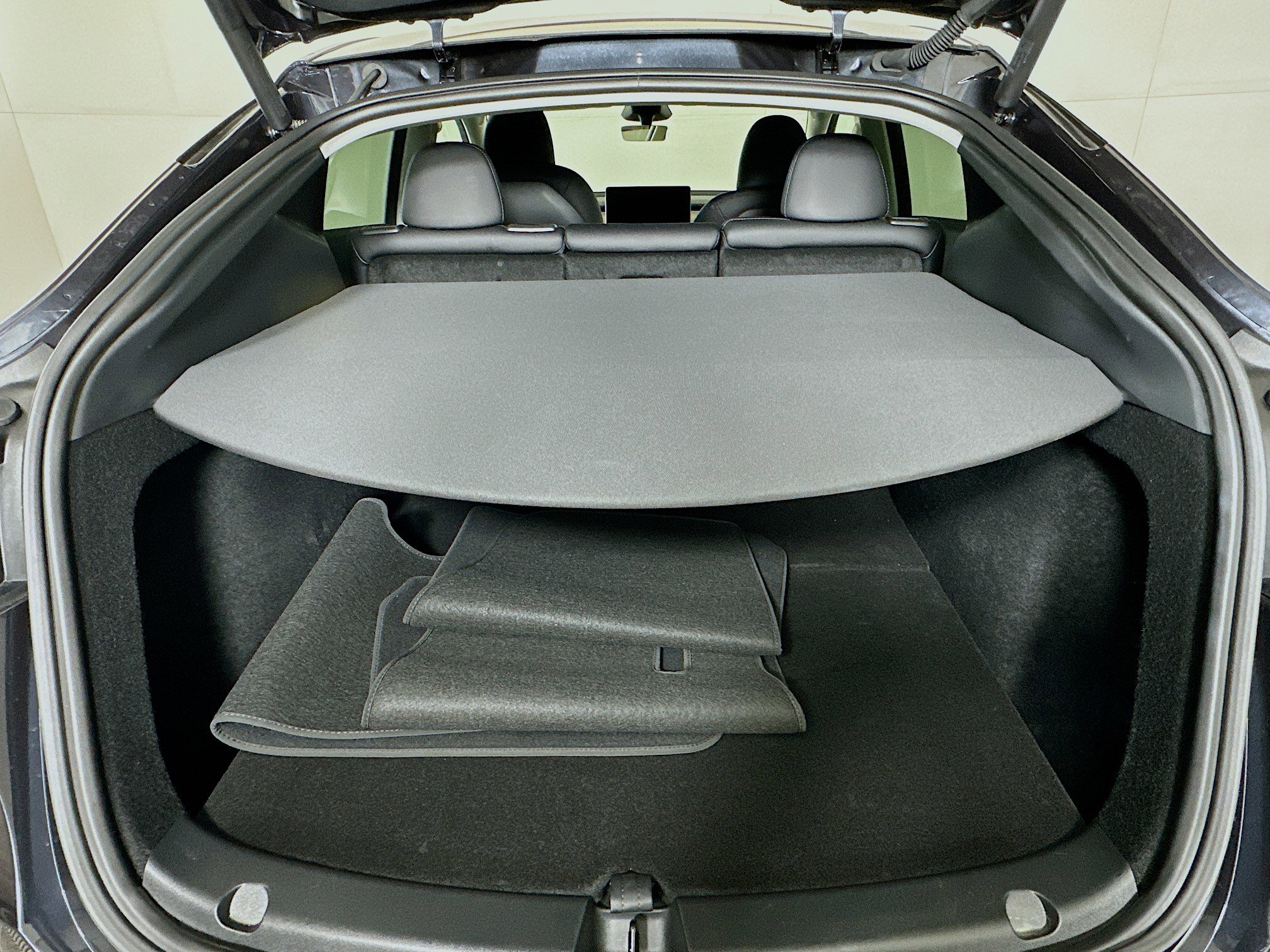 Used 2025 Tesla Model Y Long Range image 29