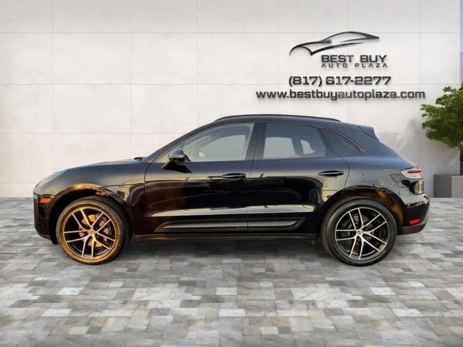 Used 2023 Porsche Macan AWD/4WD image 4