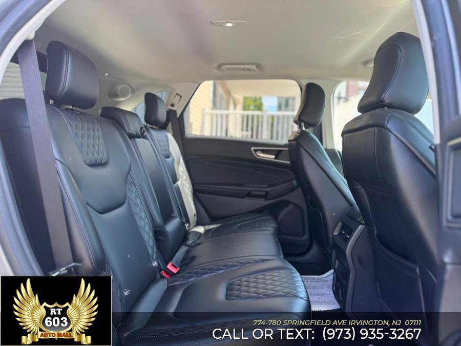 Used 2023 Ford Edge Titanium image 12