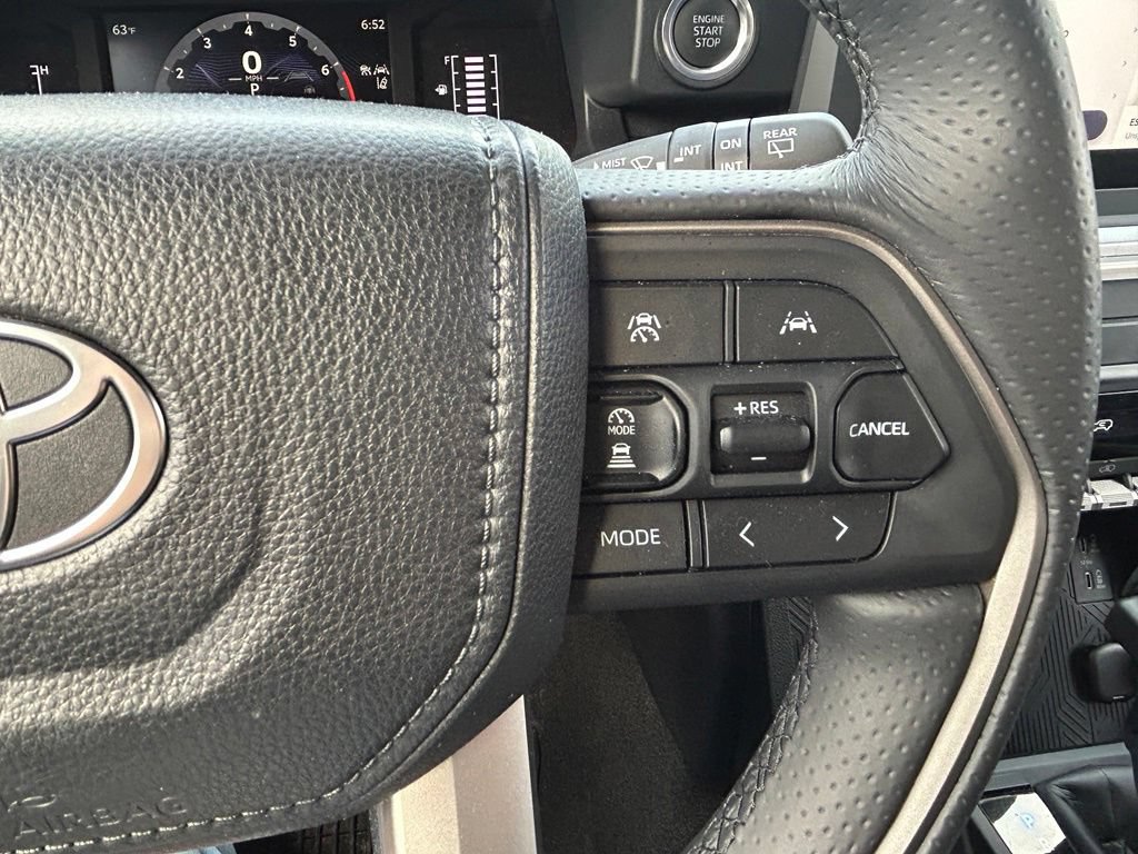Used 2026 Toyota 4Runner SR5 AWD/4WD image 33