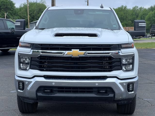 Used 2025 Chevrolet Silverado 3500 LT w/ Safety Package AWD/4WD image 36