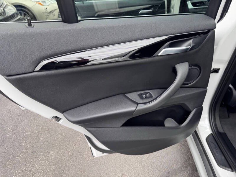 Used 2019 BMW X1 xDrive28i w/ Convenience Package AWD/4WD image 23