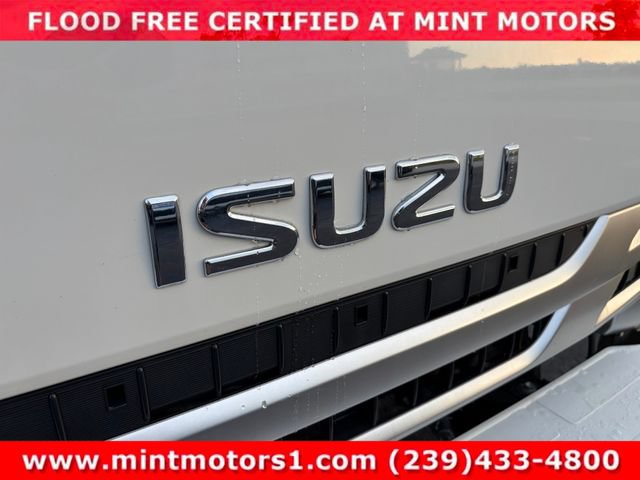 Used 2024 Isuzu NPR RWD image 32