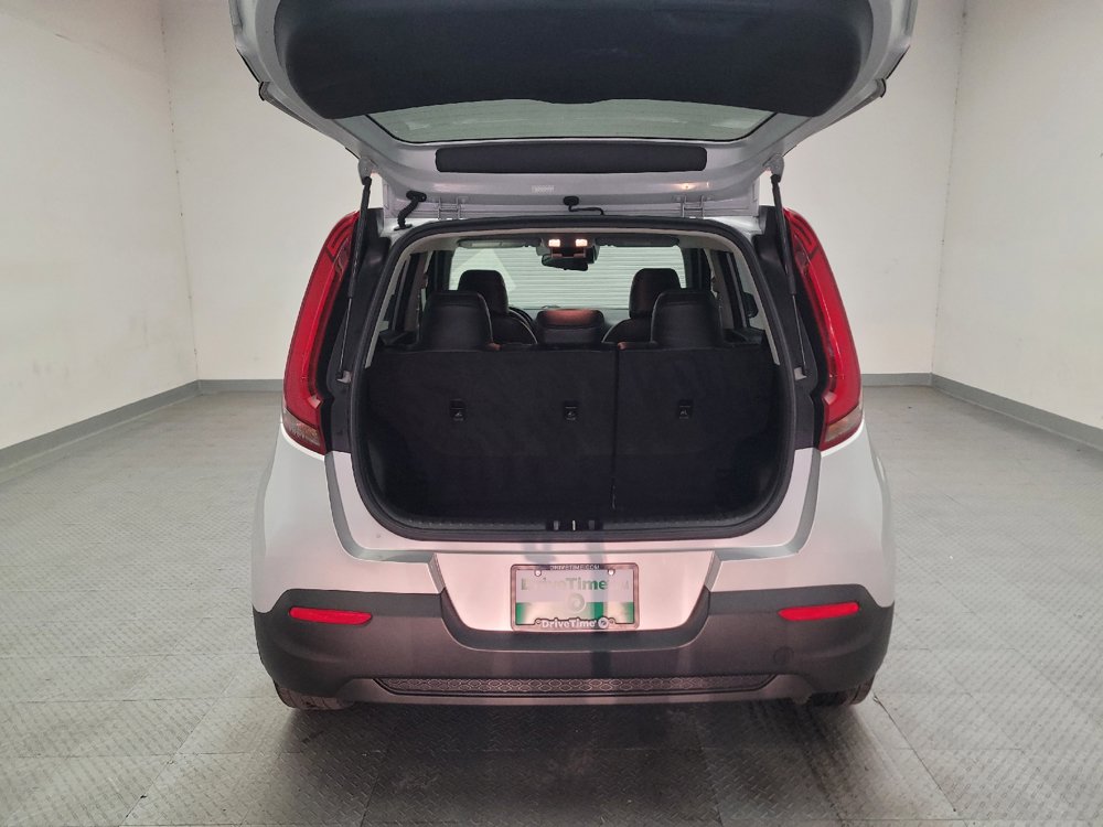 Used 2020 Kia Soul S FWD image 29