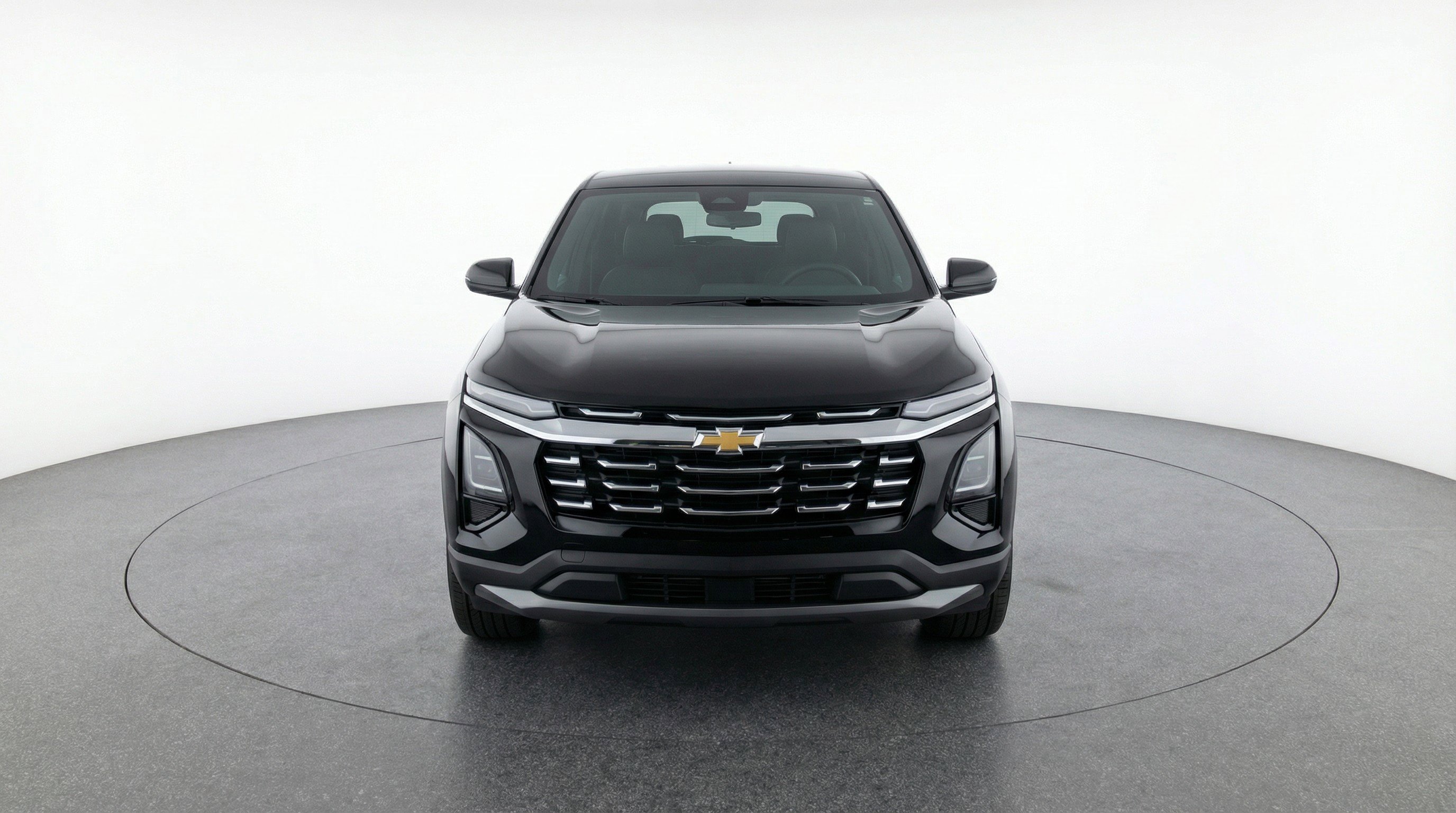 Used 2025 Chevrolet Equinox LT FWD image 2