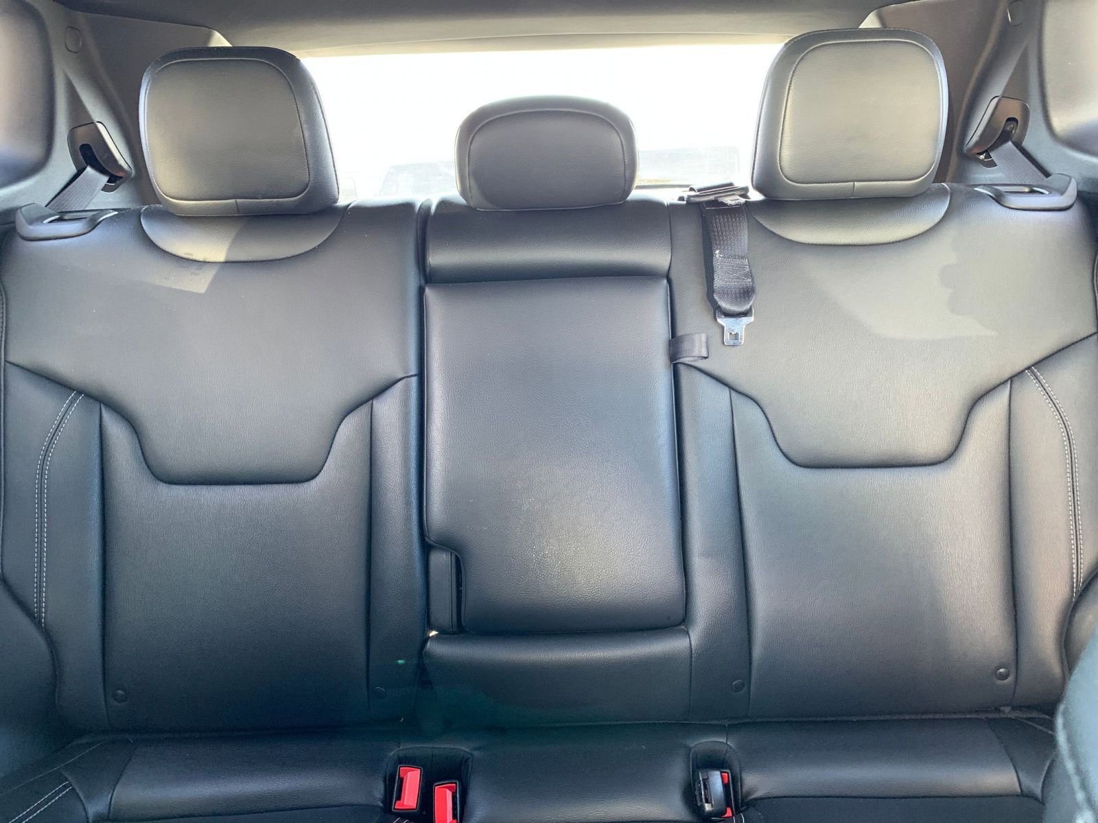 Used 2025 Jeep Compass Limited image 39