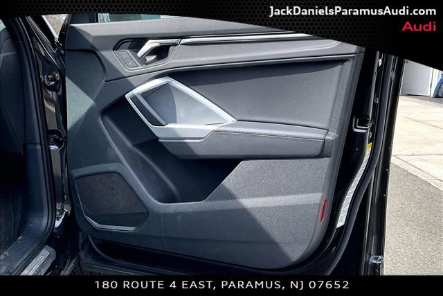 Used 2023 Audi Q3 2.0T Premium w/ Convenience Package image 16