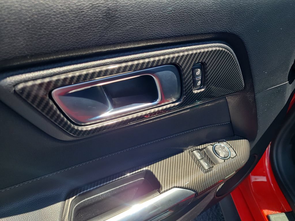 Used 2018 Ford Mustang GT RWD image 12