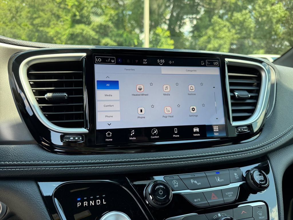 New 2026 Chrysler Pacifica Select image 32