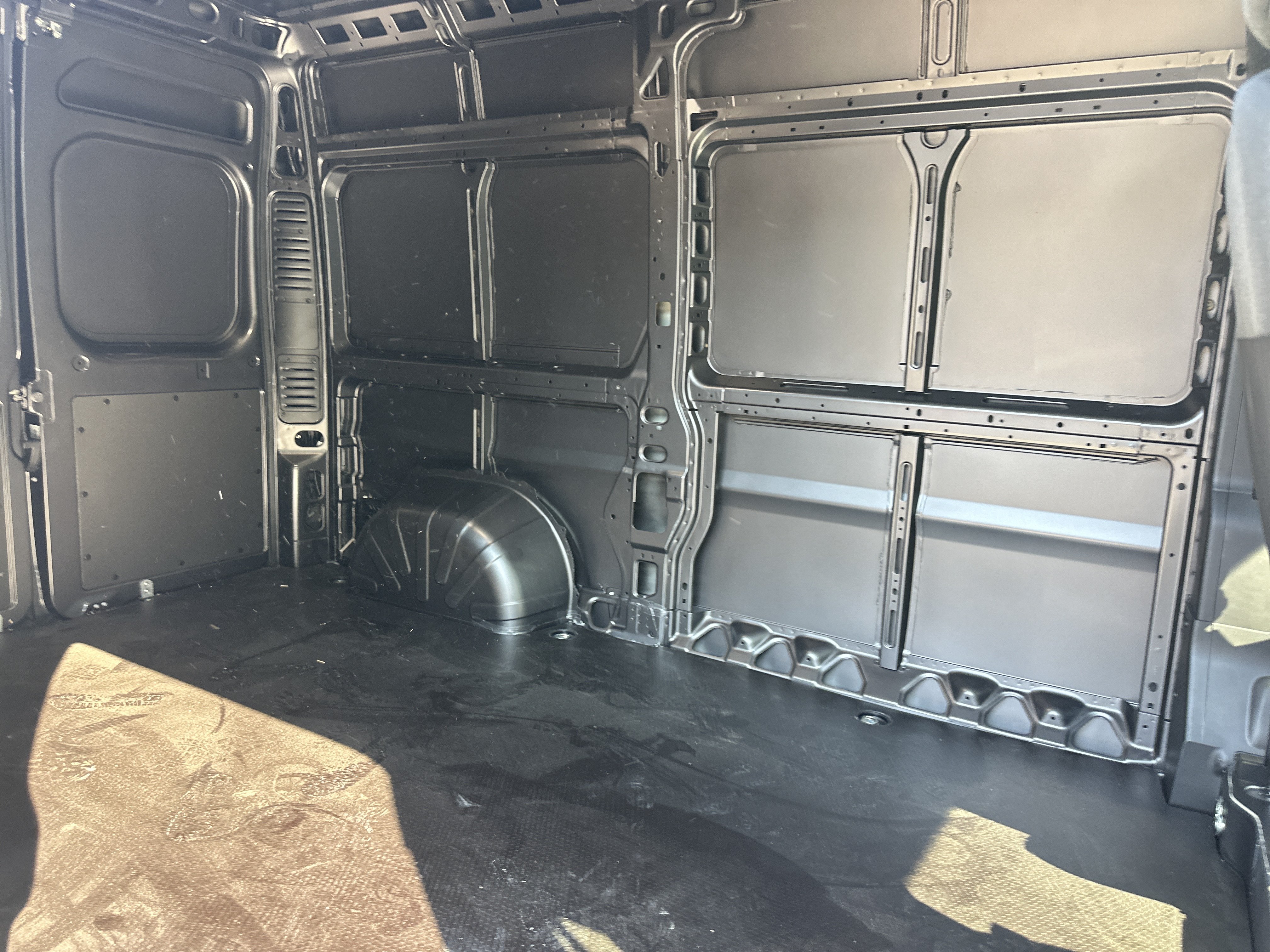 New 2026 RAM ProMaster 2500 w/ Premium Convenience Group FWD image 19