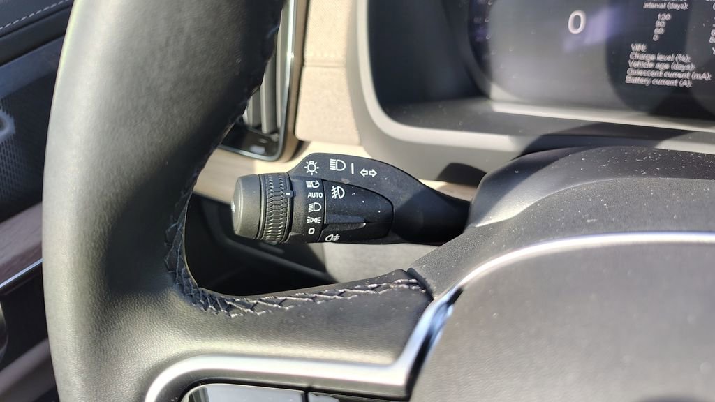 New 2026 Volvo XC90 B6 Plus w/ Protection Package Premier image 17