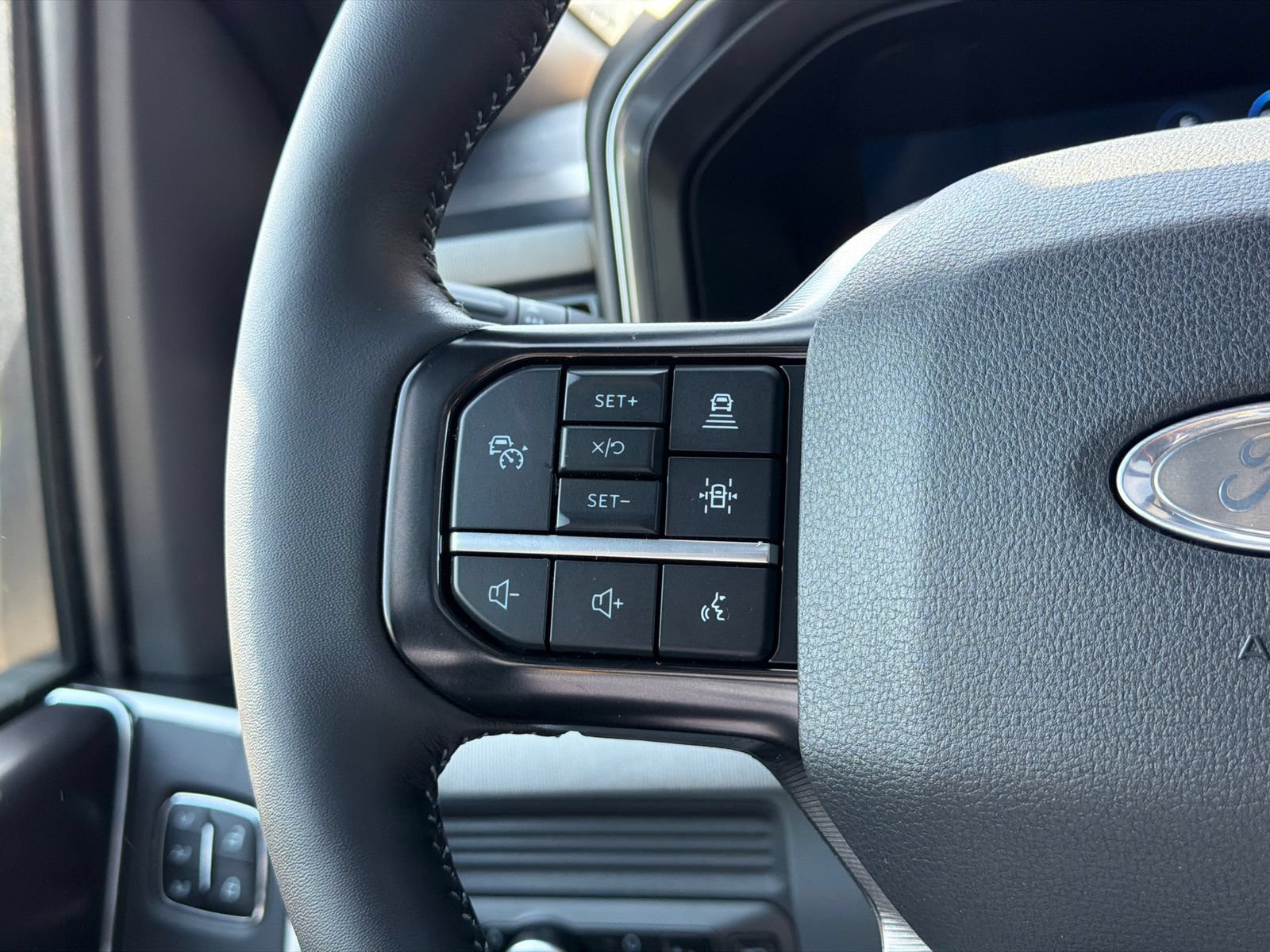 New 2026 Ford F350 Platinum AWD/4WD image 23
