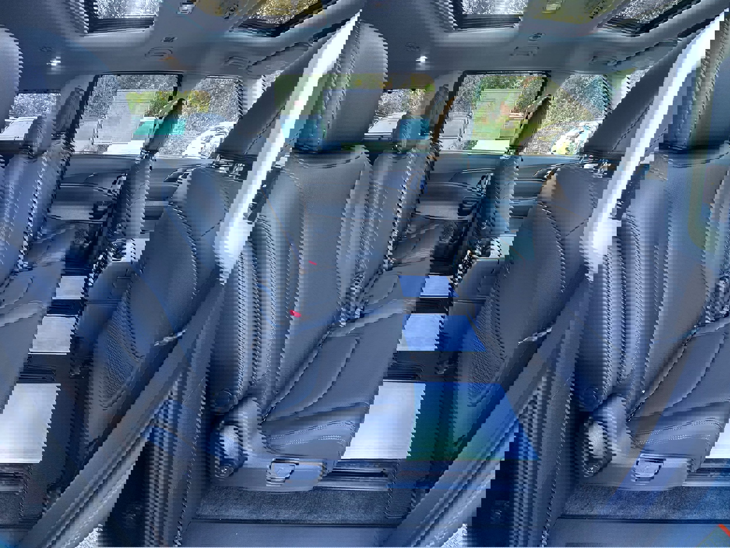 New 2026 Kia Carnival SX image 17