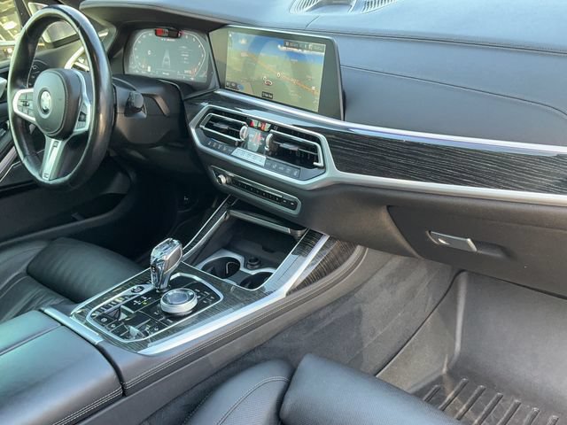 Used 2021 BMW X7 M50i AWD/4WD image 23