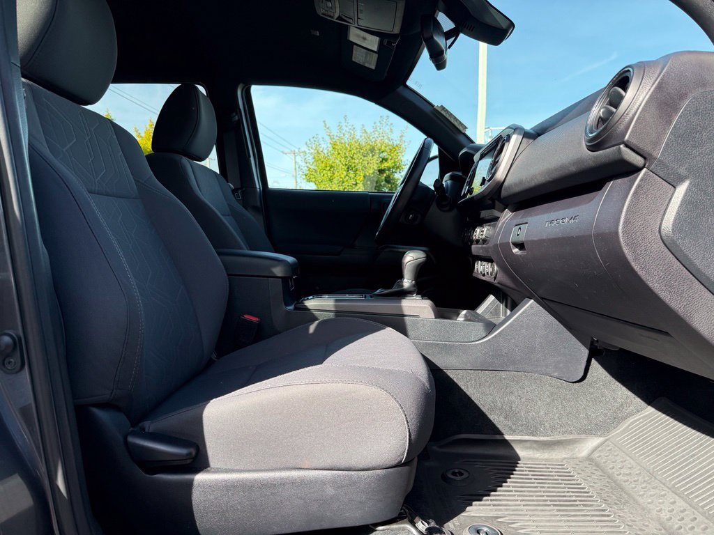 Used 2019 Toyota Tacoma TRD Sport AWD/4WD image 20
