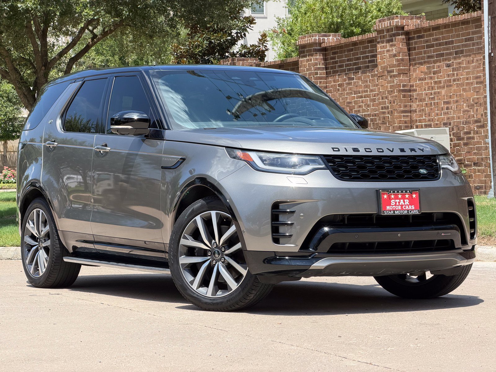 Used 2023 Land Rover Discovery S R-Dynamic